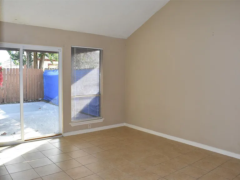 8903 Kalewood Dr — Photo 17