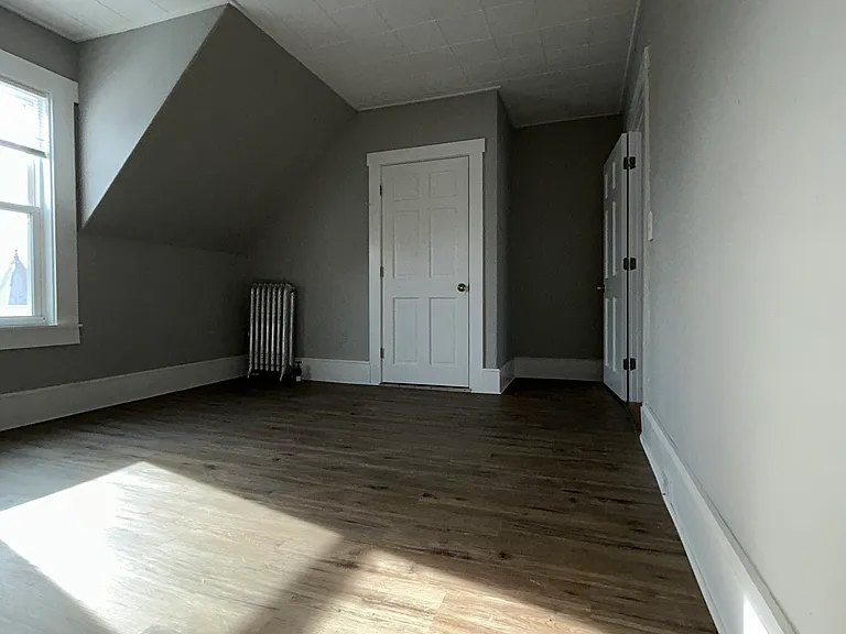 359 Belmont St #3 — Photo 32