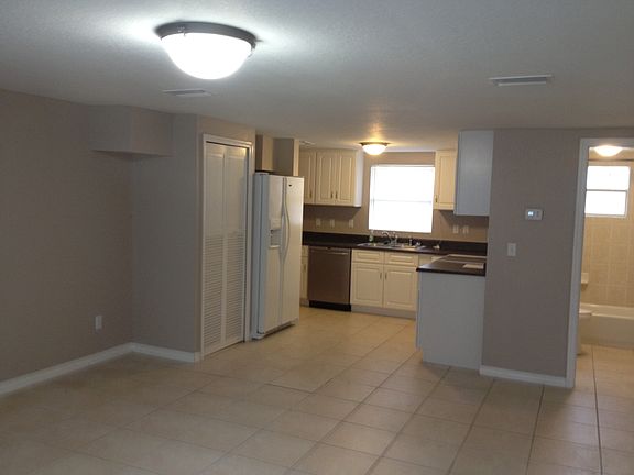 4th image of 6808 N Orleans Ave
