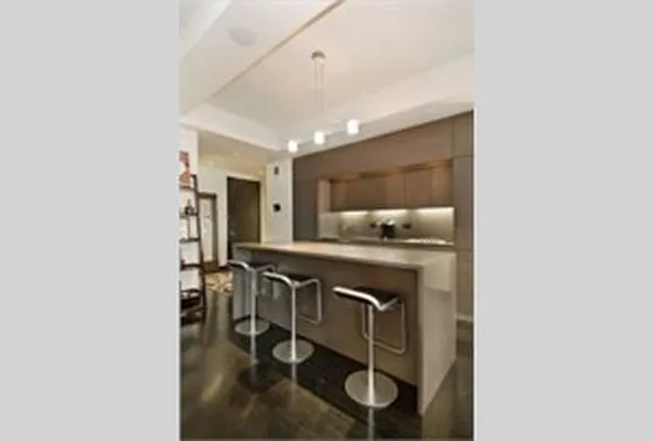 Sold by Avenue Real Estate | media 1