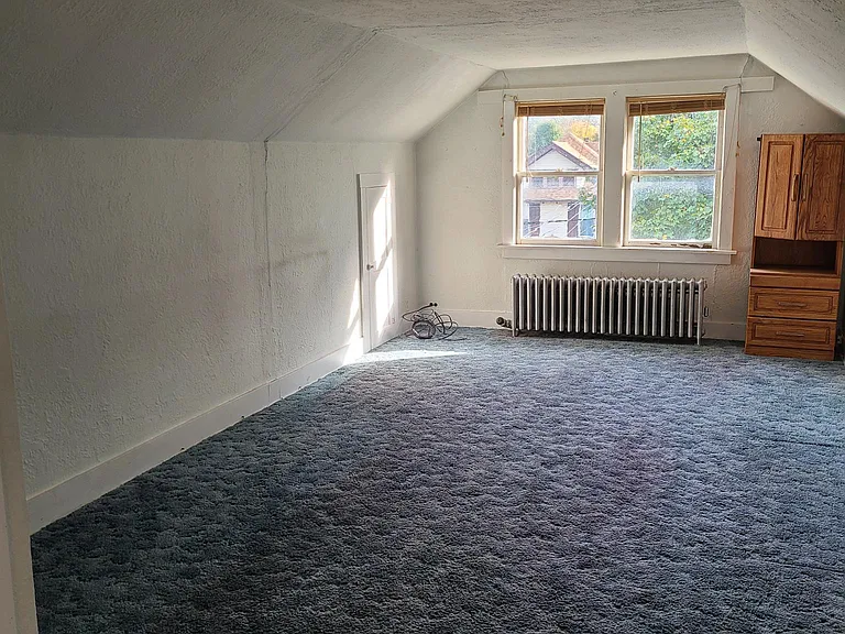 Beacon St — Photo 4