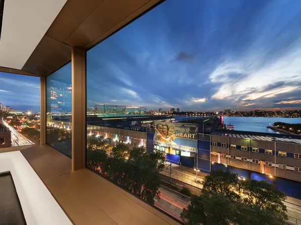 551 West 21st Street image 15 of 21