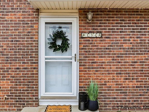 3rd image of 134 Rio Verde Cir