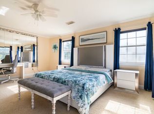 4401 Holt St, Bellaire, TX 77401