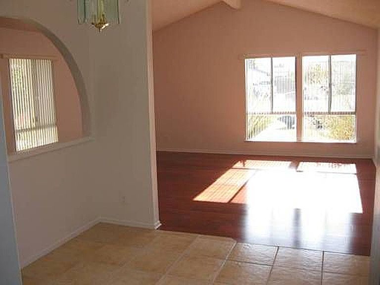 1st image of 643 Lavelle Ct
