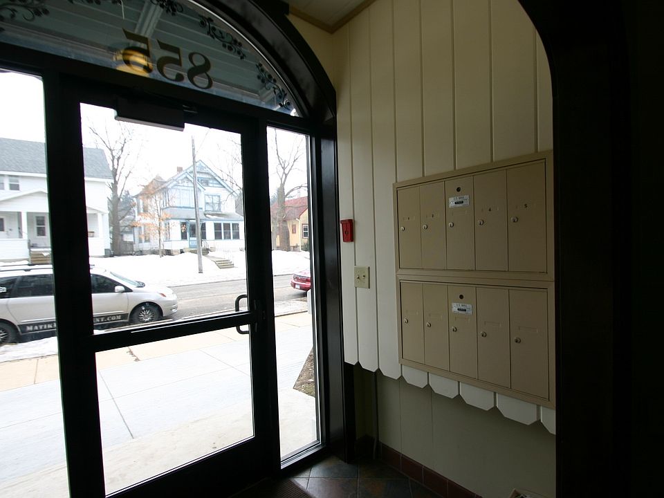 2nd image of 855 1st St SW APT 15