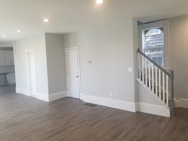 1828 Butler Pike — Photo 5