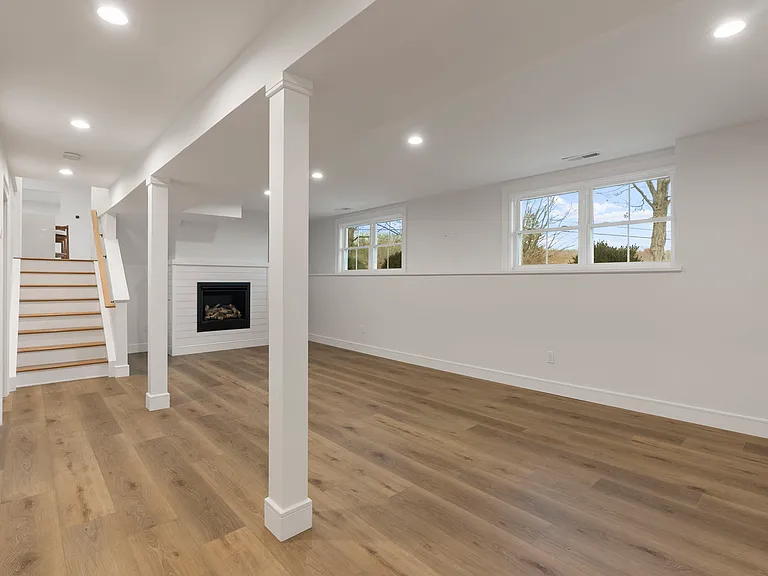 52 Curtis Rd — Photo 23