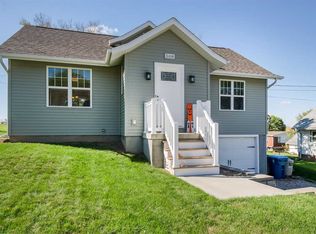 508 Henry St, Williamsburg, IA