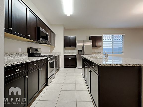 4th image of 29761 W Columbus Ave