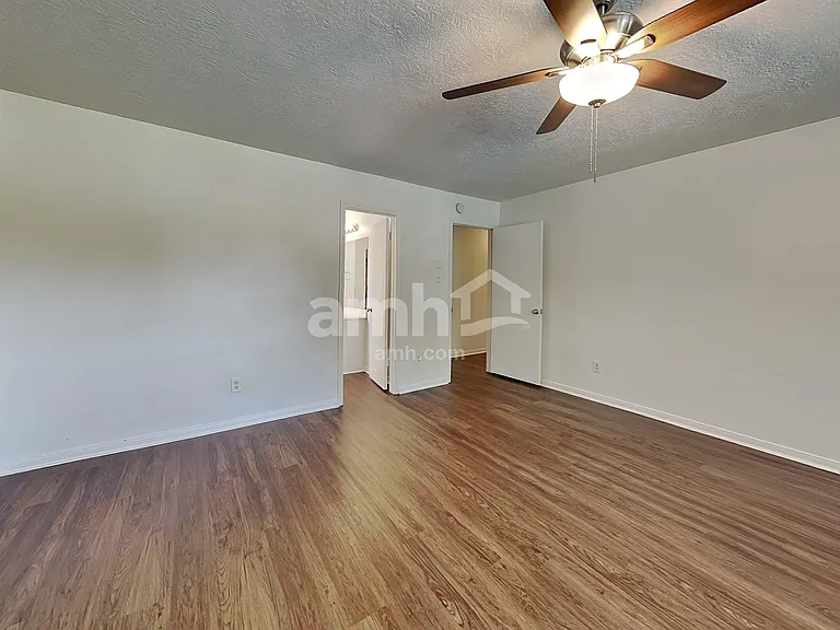 5349 Yale Dr — Photo 12