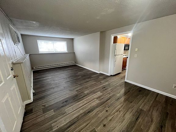 3rd image of 2908 Lawnridge Ct APT F