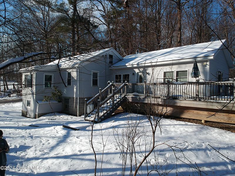 4th image of 35 Riders Mill Road