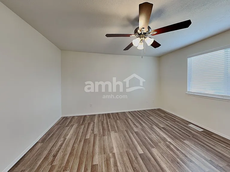 16605 Sadie Ave — Photo 9