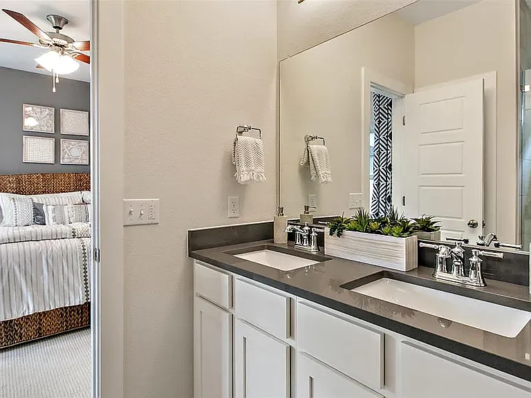 10212 Laurie Ln #0 — Photo 15