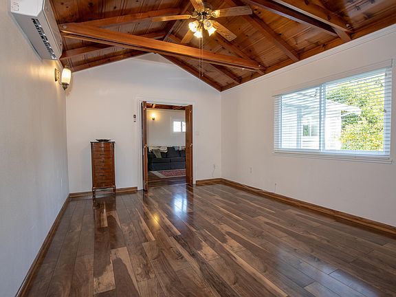 5th image of 80 Greenway Dr #A