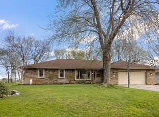 5010 Painted Pony Ln, Loves Park, IL 61111