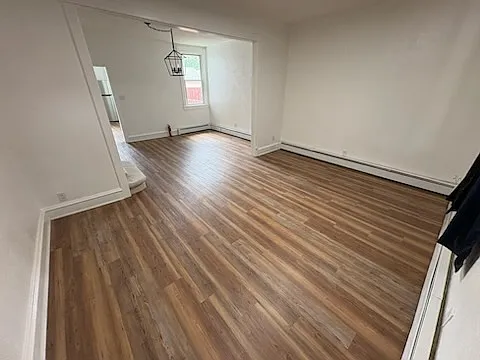 3 bed, 1225 sqft, $1,750 — Photo 2