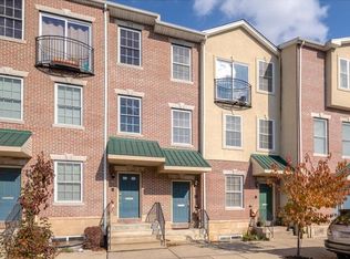 701 Brown St #B, Philadelphia, PA 19123