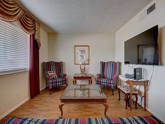 4th image of 4200 Montgomery Blvd NE APT 121
