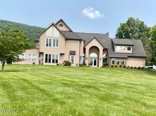 2227 Scotch Valley Rd, Hollidaysburg, PA 16648