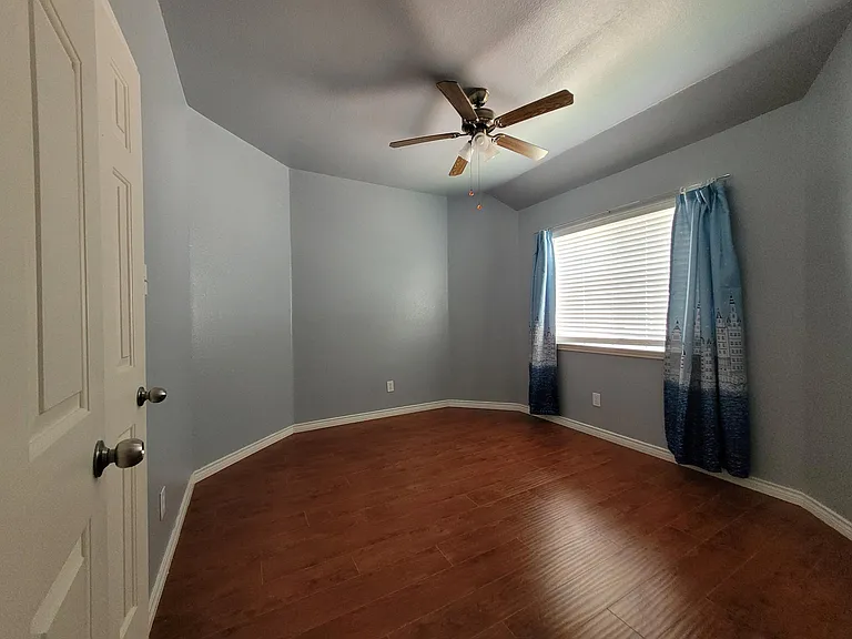 2632 Shadow Hill Ln — Photo 16