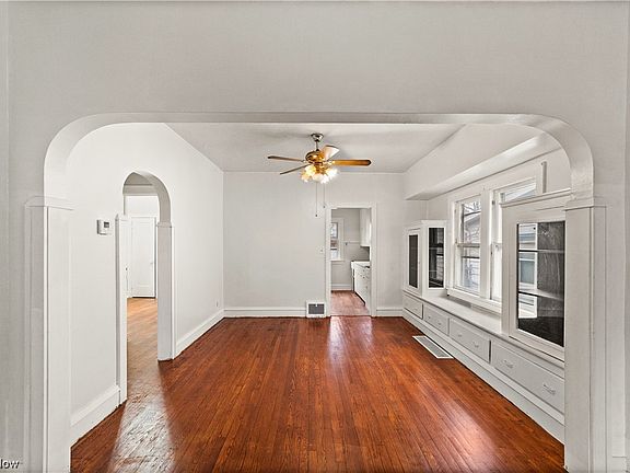 4th image of 3109 Tampa Ave