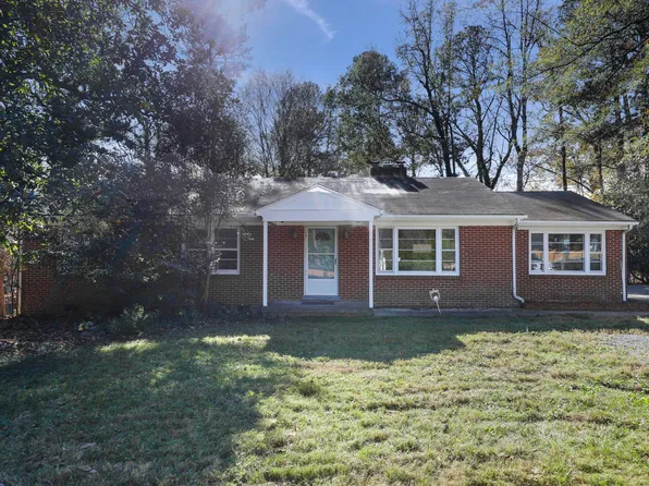 113 N Estes Dr, Chapel Hill, NC 27514