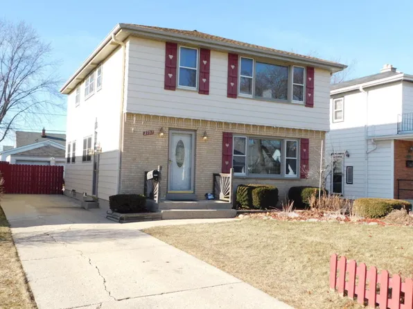 2757 S 70th St, Milwaukee, WI 53219