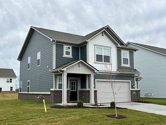 2nd image of 899 Norfolk Ln