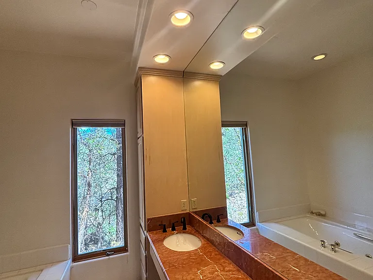 215 Valley View Cir — Photo 21