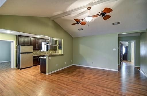 2nd image of 1400 Park Pl