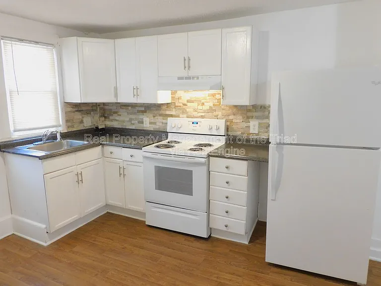 810 Brent St #B — Photo 4
