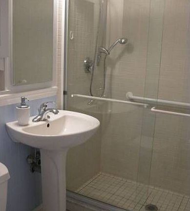 1st Floor Bathroom