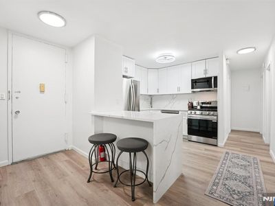 555 North Ave APT 22D, Fort Lee, NJ, 07024