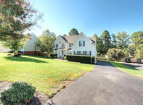 3rd image of 5705 Carrington Hills Dr