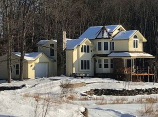 215 Amherst St, Granby, MA 01033
