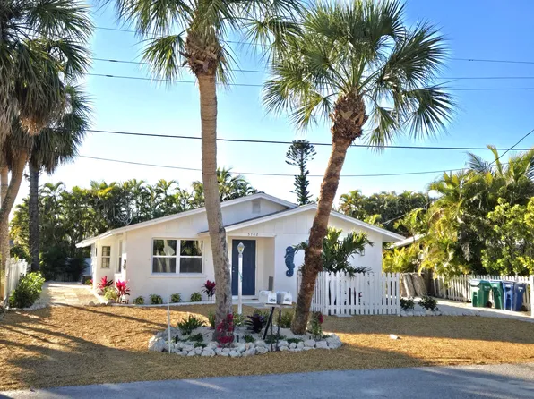 5702 Carissa St #A, Holmes Beach, FL 34217