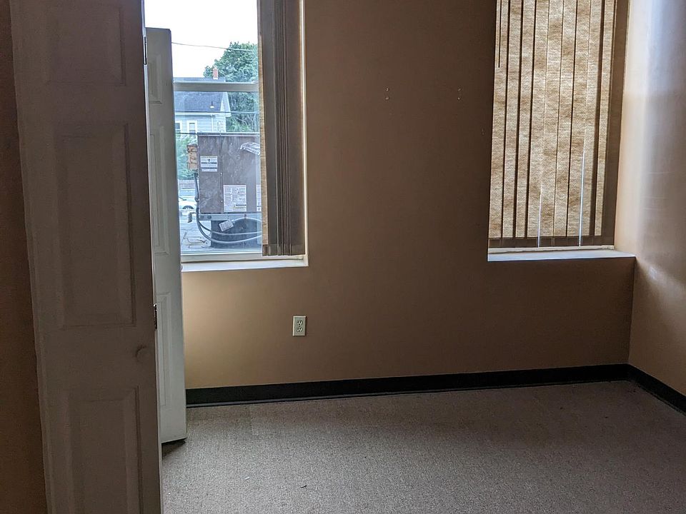 2nd image of 554 Washington St