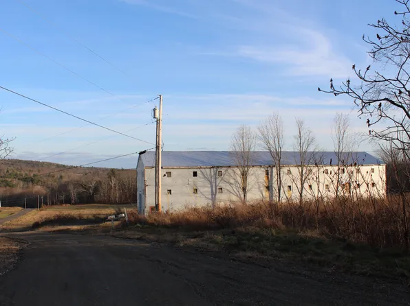 70 Skyscraper Hill, Brooks, ME 04921