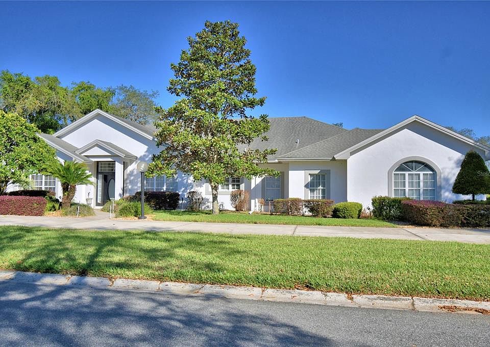 1st image of 104 FAIRWAY DRIVE