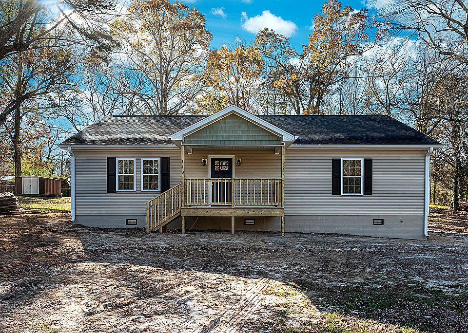 1st image of 110 Northwoods Cir
