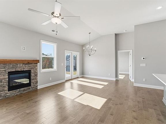 5th image of 356 Lakeside Ct