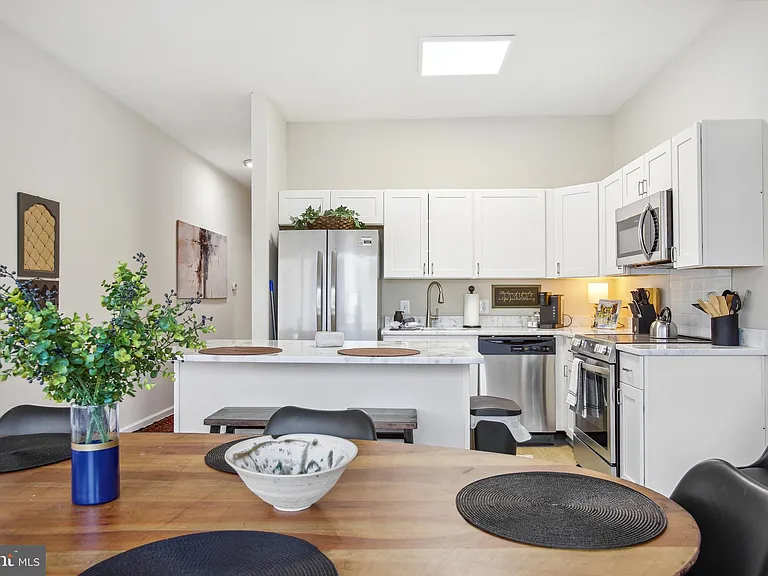 1900 Princess Anne St #6 — Photo 11