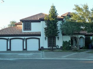 102 Lake Superior Rd, Laredo, TX 78041