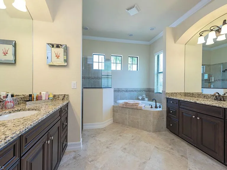 9560 Firenze Cir — Photo 8