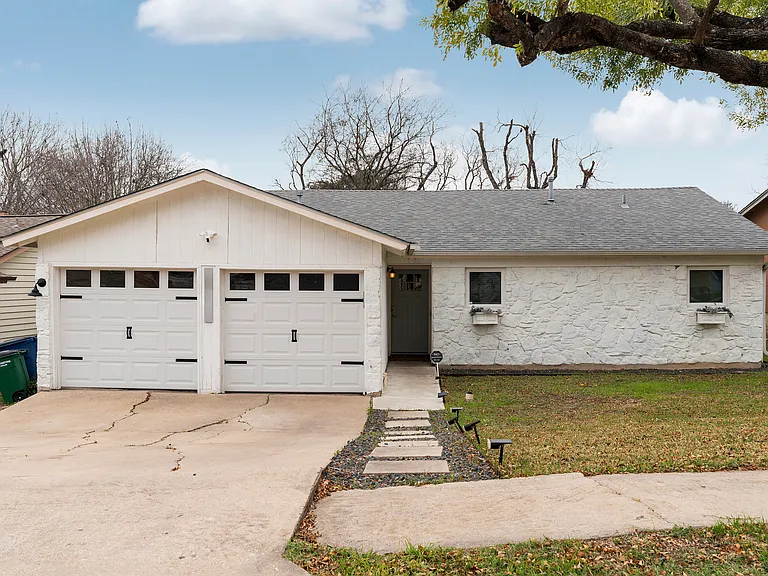 5005 Parell Path — Photo 13