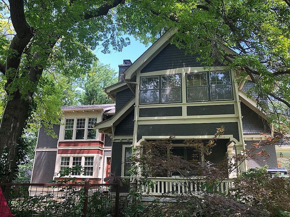 2nd image of 607 Louisiana St