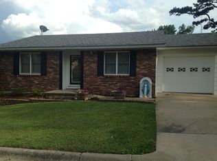 417 E Saint Joseph St, Perryville, MO 63775