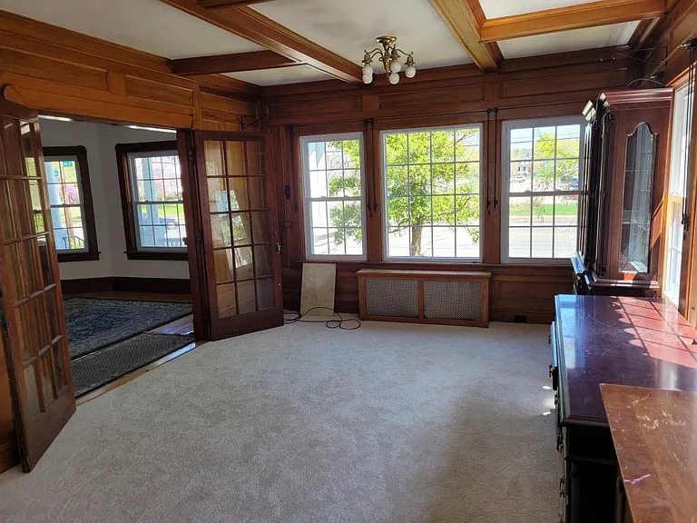 2060 Elm St — Photo 11